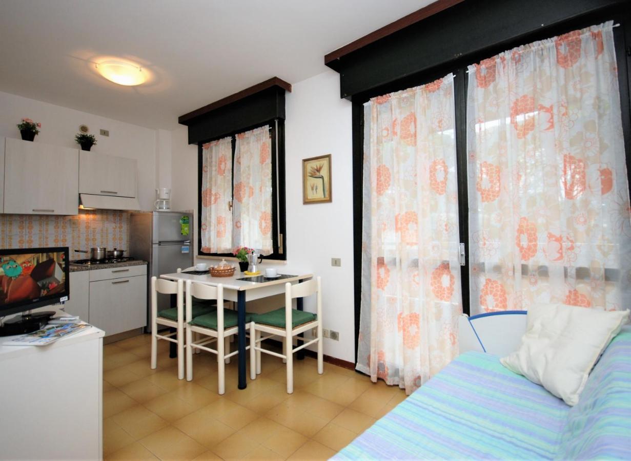 Residenza La Meridiana Lignano Sabbiadoro Luaran gambar