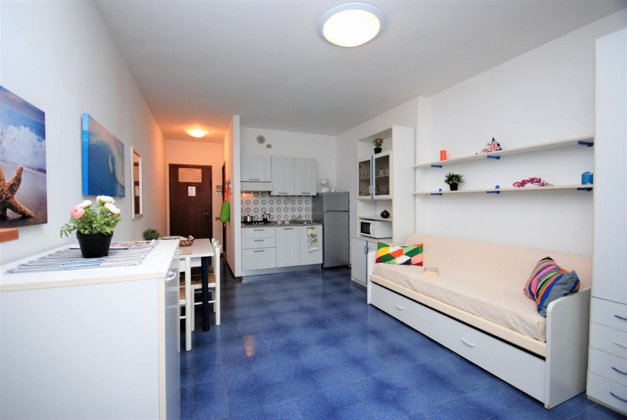 Residenza La Meridiana Lignano Sabbiadoro Luaran gambar